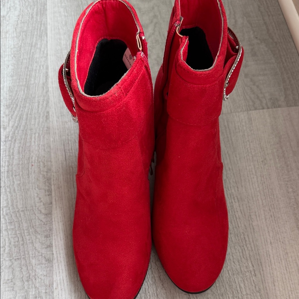 Chic Red Suede Ankle Booties with Buckle Accent